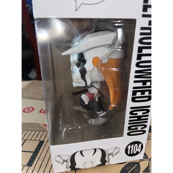 Funko Pop! Bleach - Fully-Hollowfied Ichigo (Glow Chase) - Picture 6 of 10